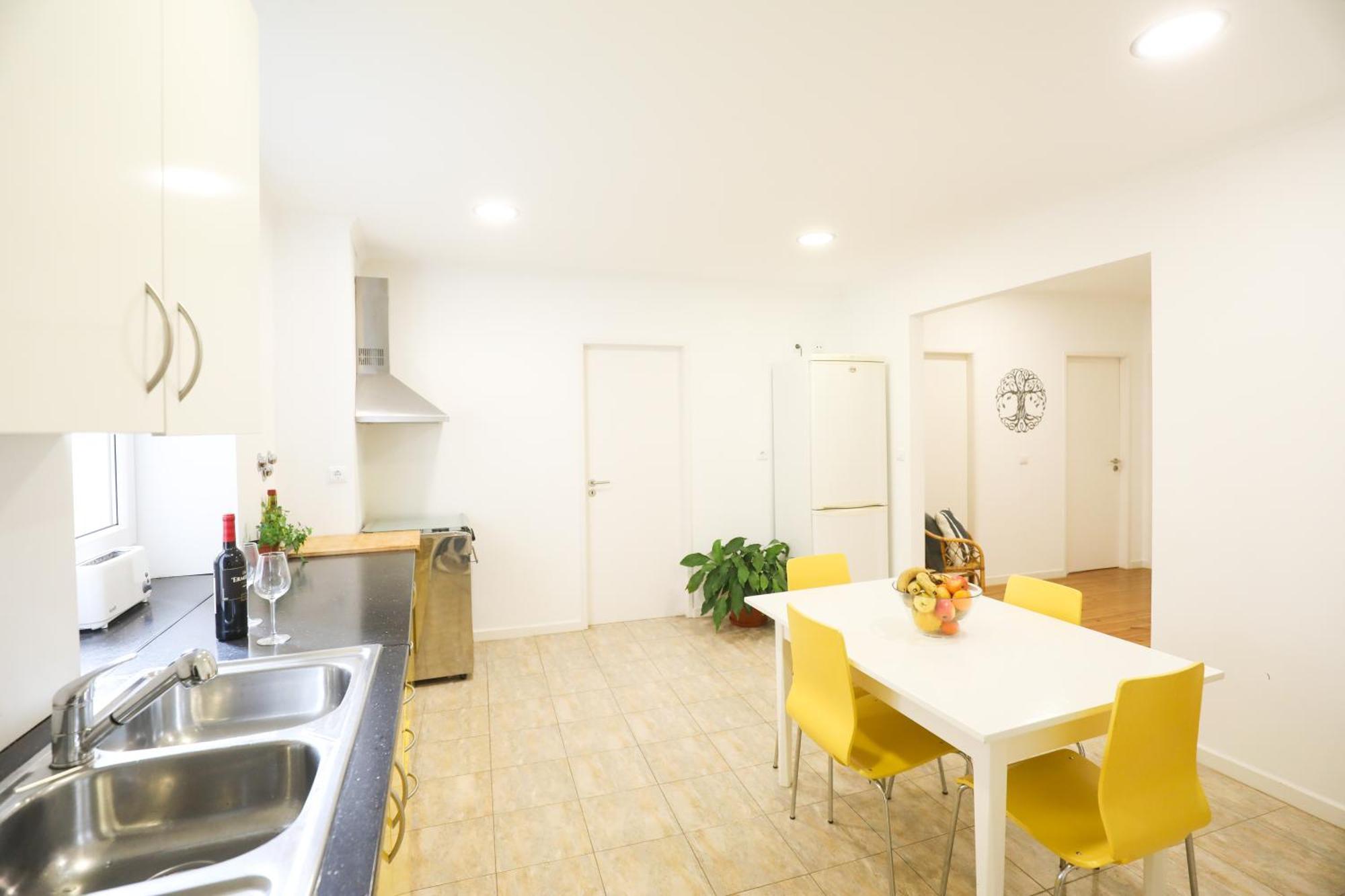 Palette 3br With Terrace And Patio Apartment Lisbon